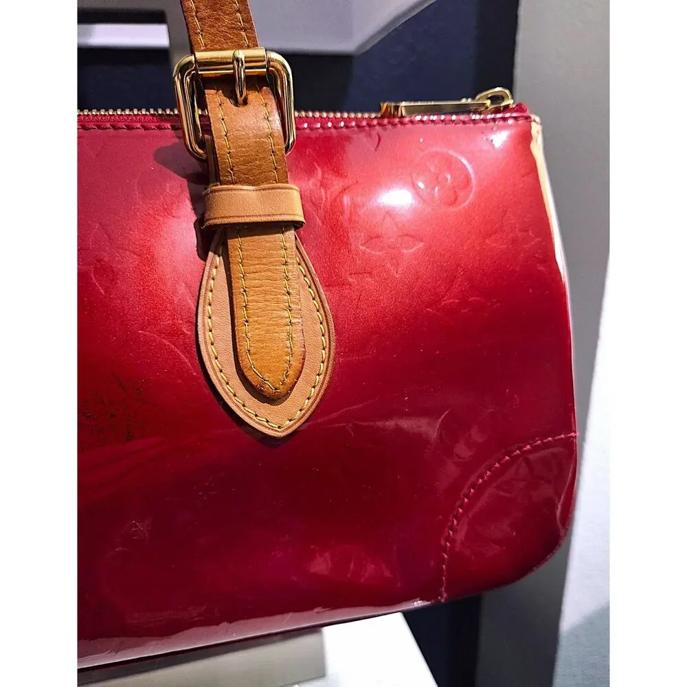 Louis Vuitton Rosewood Avenue Monogram Vernis - Pomme d'Amour vibrant candy red